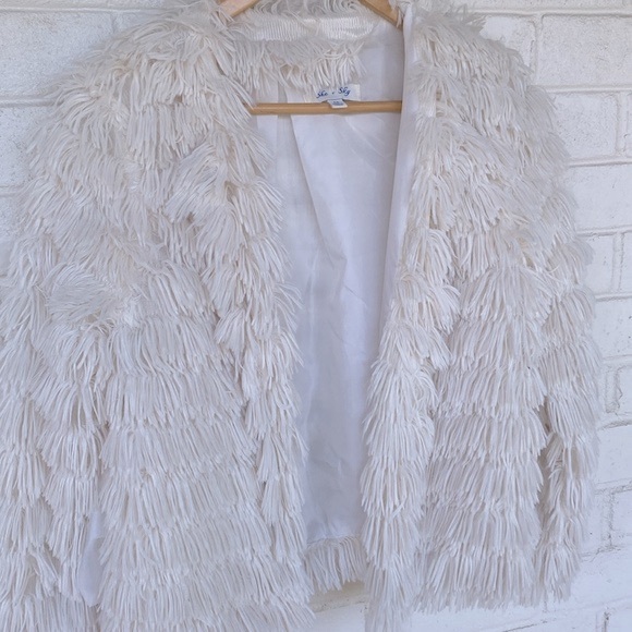 She + Sky SL1527R3 Cream Lightweight Faux Fur Jacket - Picture 3 of 8